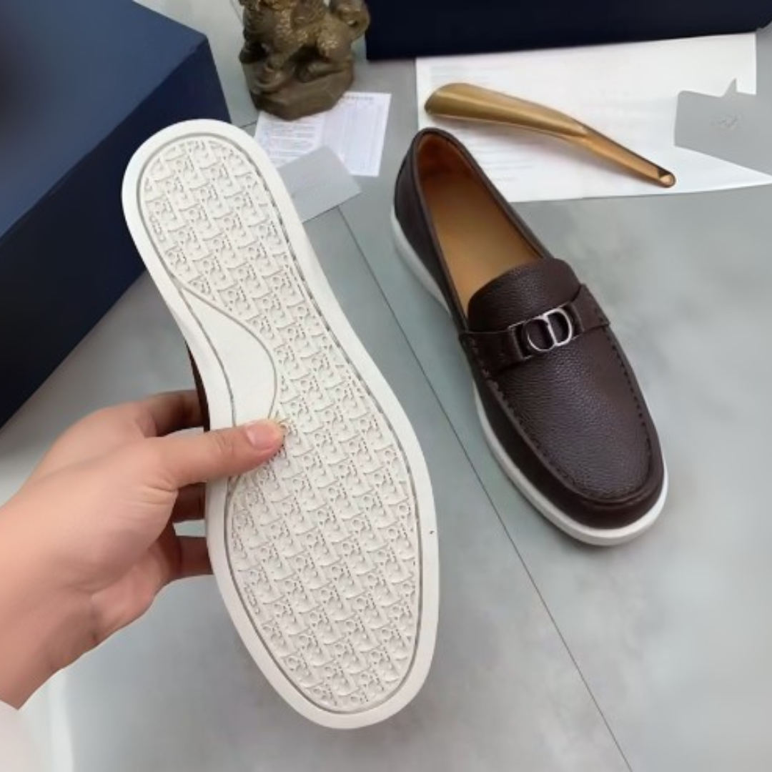 Sapatos de couro com sola ergonómica para homem