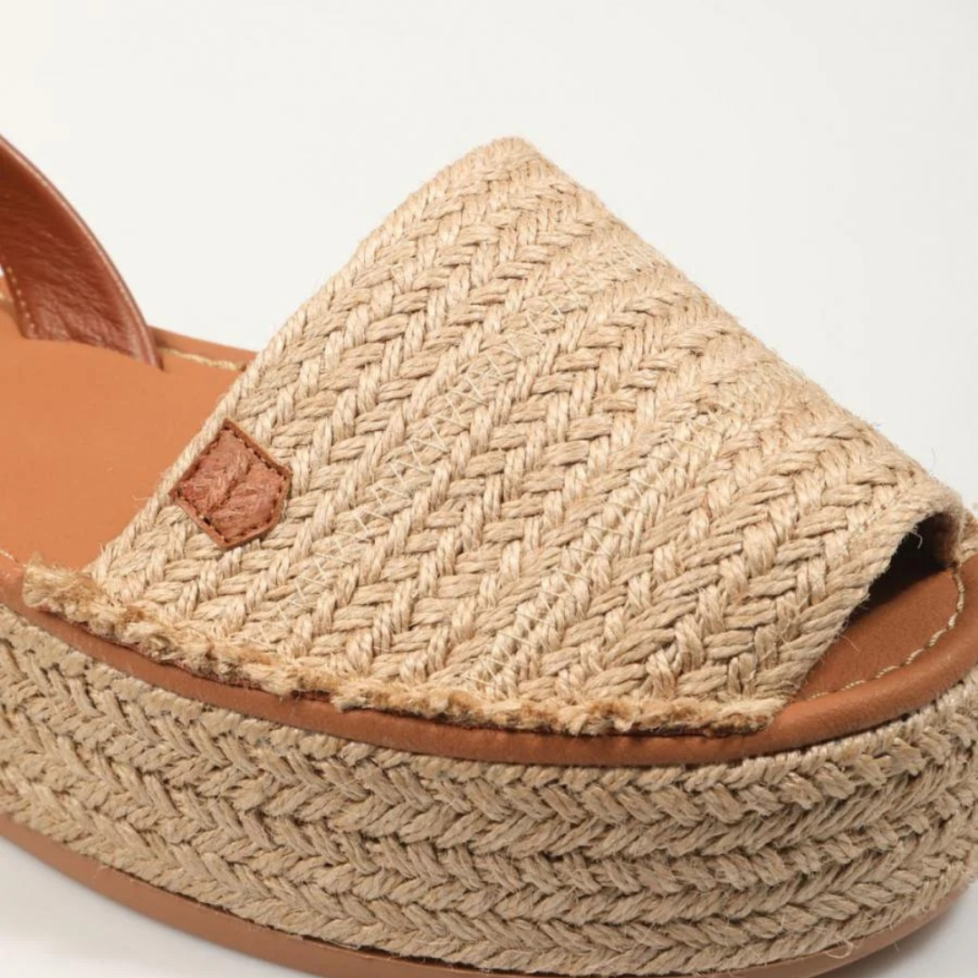 Sandália de juta com sola de plataforma