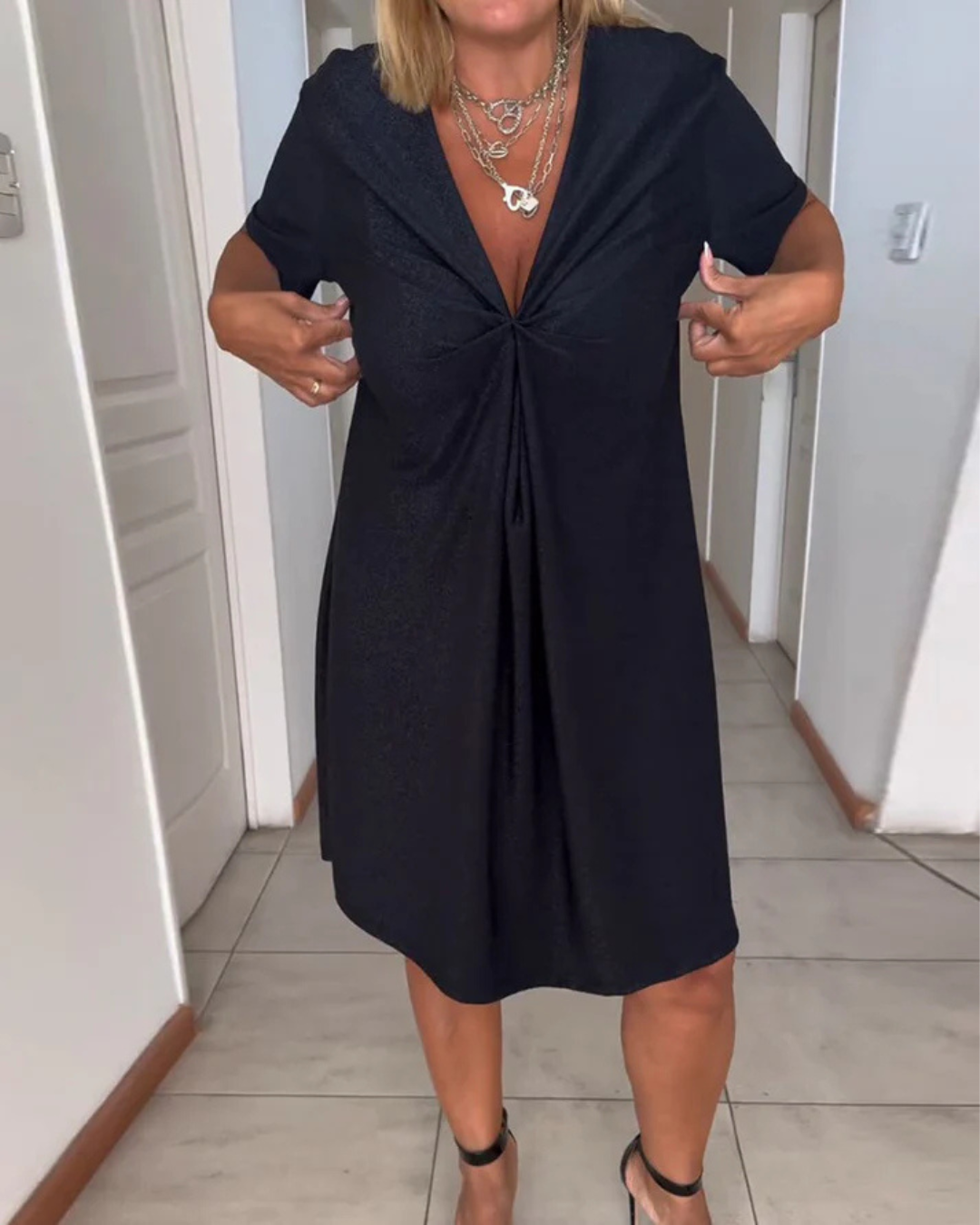 Vestido de Manga Curta com Folhos no Peito para Mulher