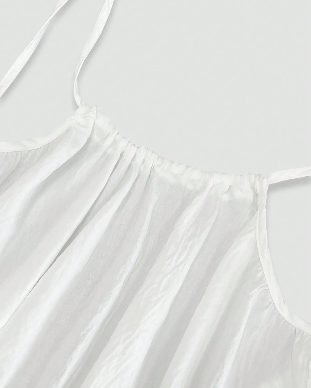 Vestido camisola com costas nuas