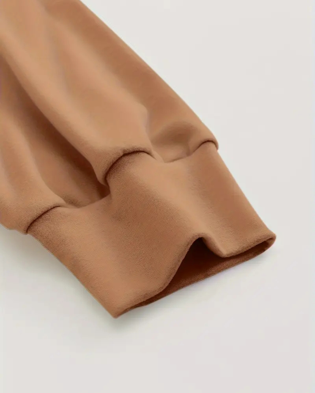 Top de Manga Comprida com Gola Redonda e Calças de Cintura Elástica