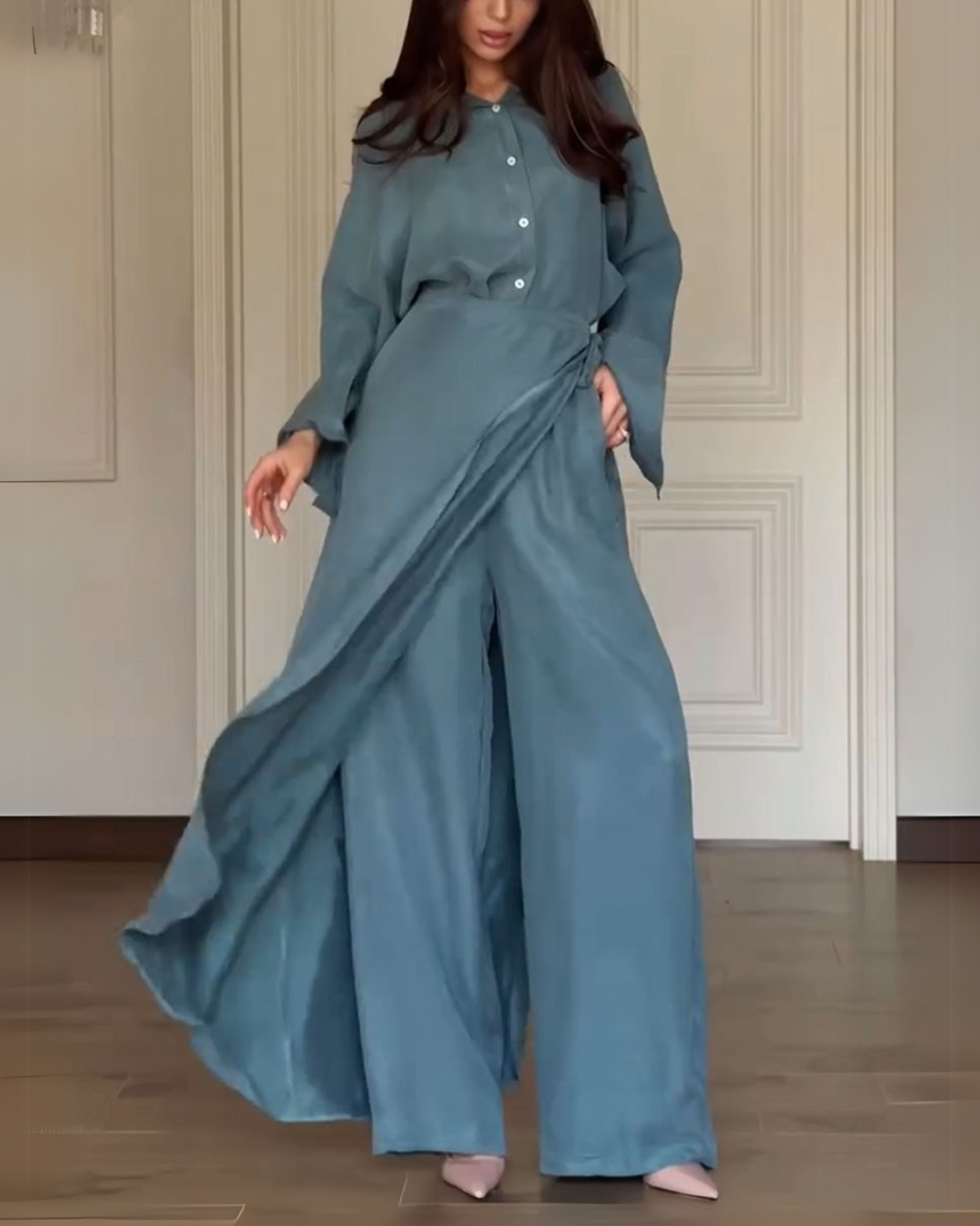 Conjunto Casual de Duas Peças com Camisa e Saia e Calças