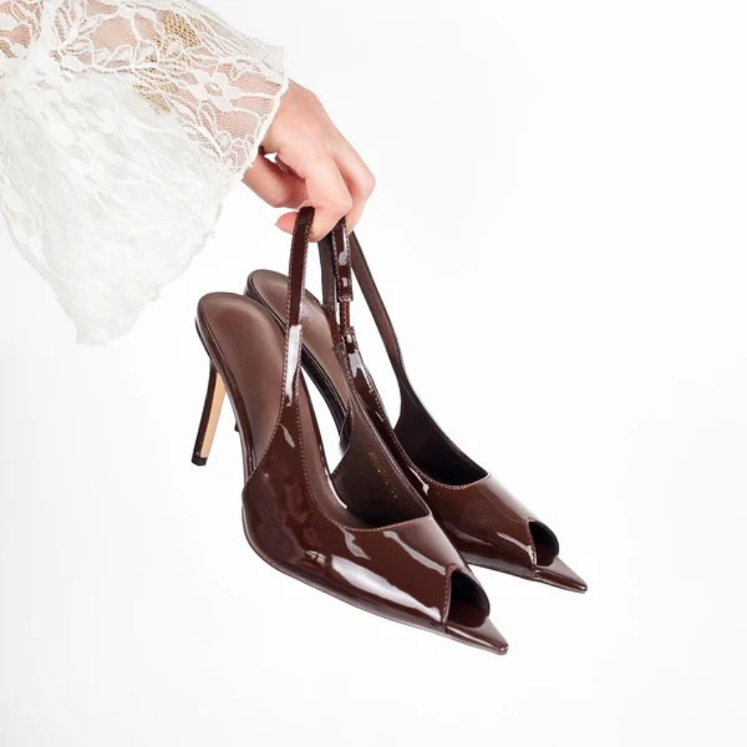 Sapatos de Salto Alto em Couro Envernizado com Biqueira Aberta