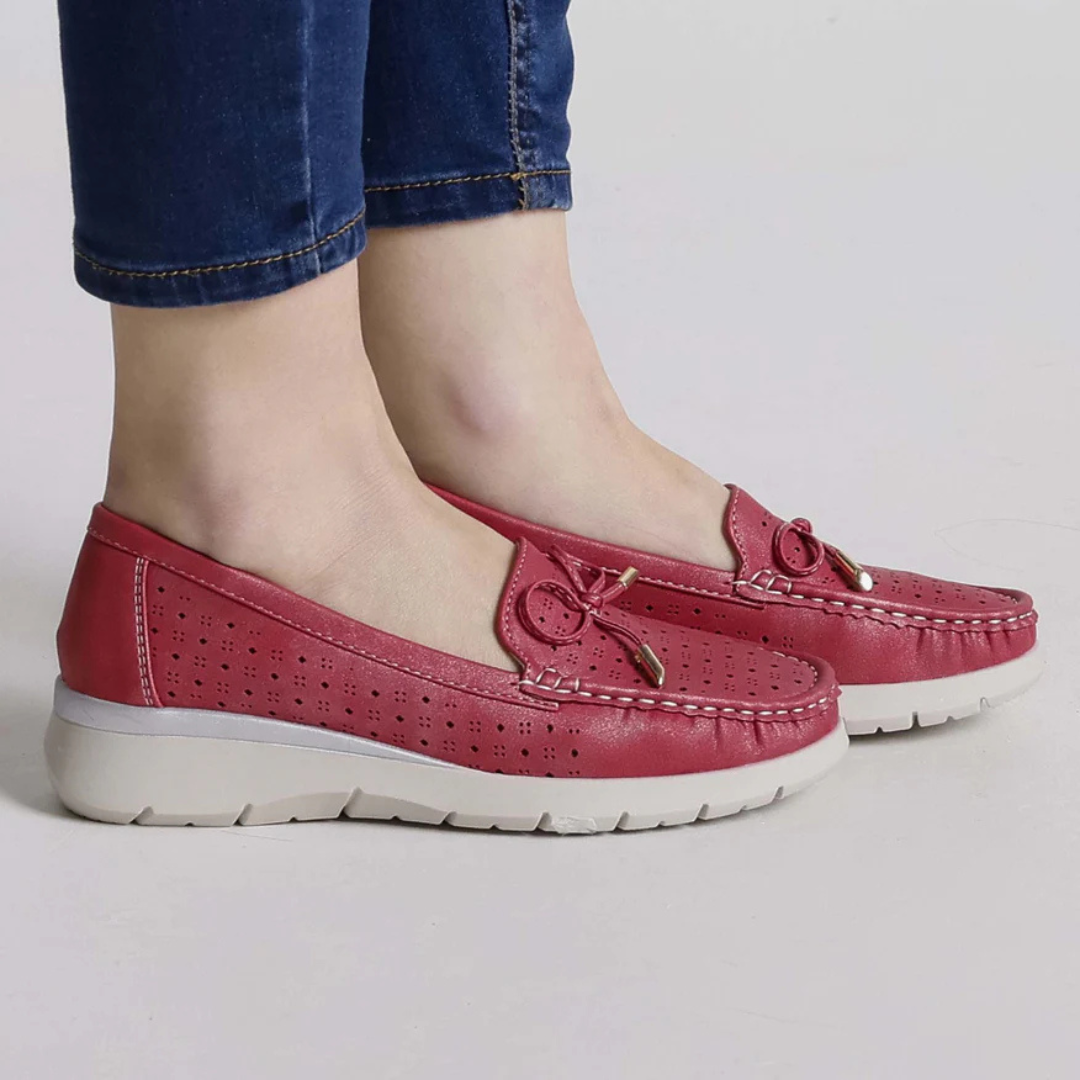 Mocassins de Couro Respiráveis com Cordões para Mulher