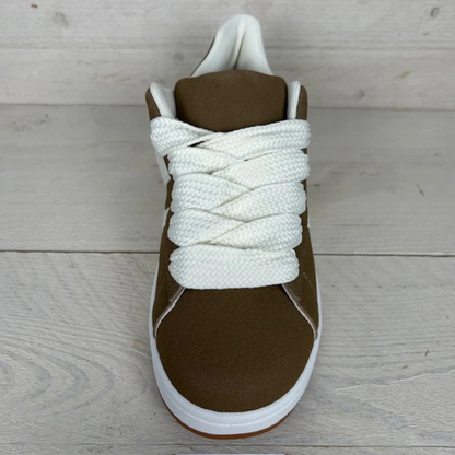 Sapatos Unissexo com um Toque Desportivo Clássico