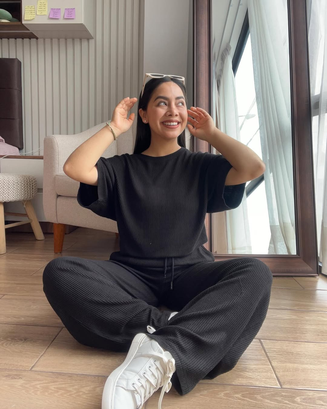 Conjunto de Duas Peças com Textura Canelada e Calças Palazzo