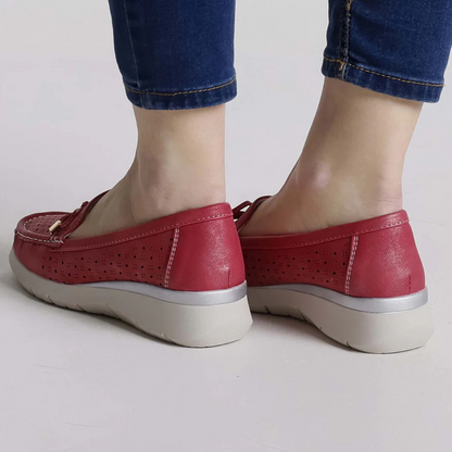 Mocassins de Couro Respiráveis com Cordões para Mulher