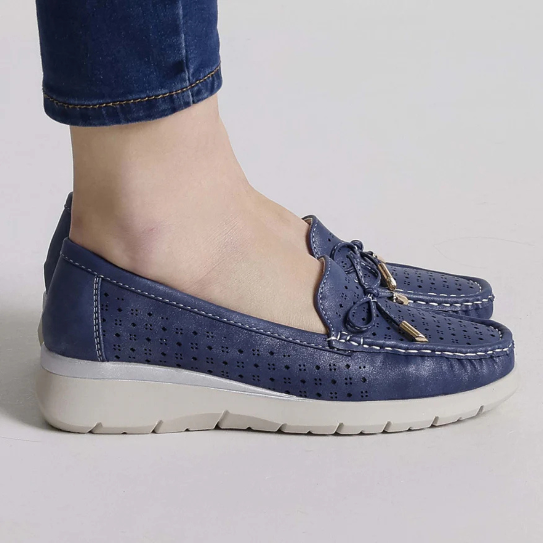 Mocassins de Couro Respiráveis com Cordões para Mulher