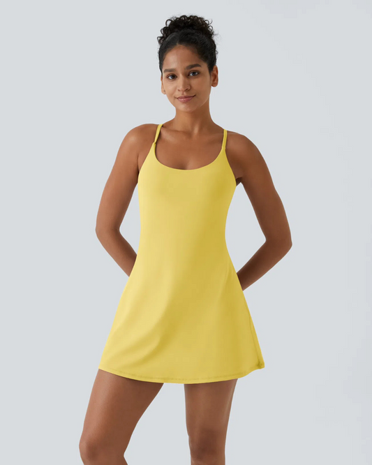 Vestido desportivo com calções e bolsos integrados