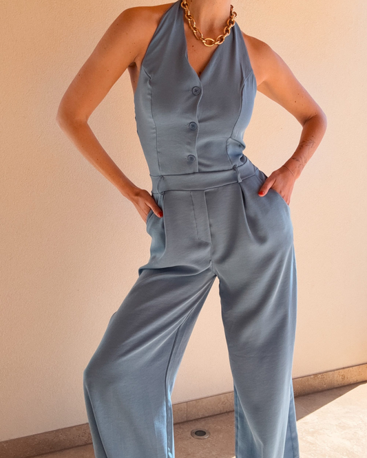 Macacão Sem Mangas com Botões à Frente e Corte em V