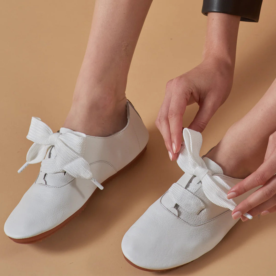 Calçado em Pele e Sola Flexível para Mulher