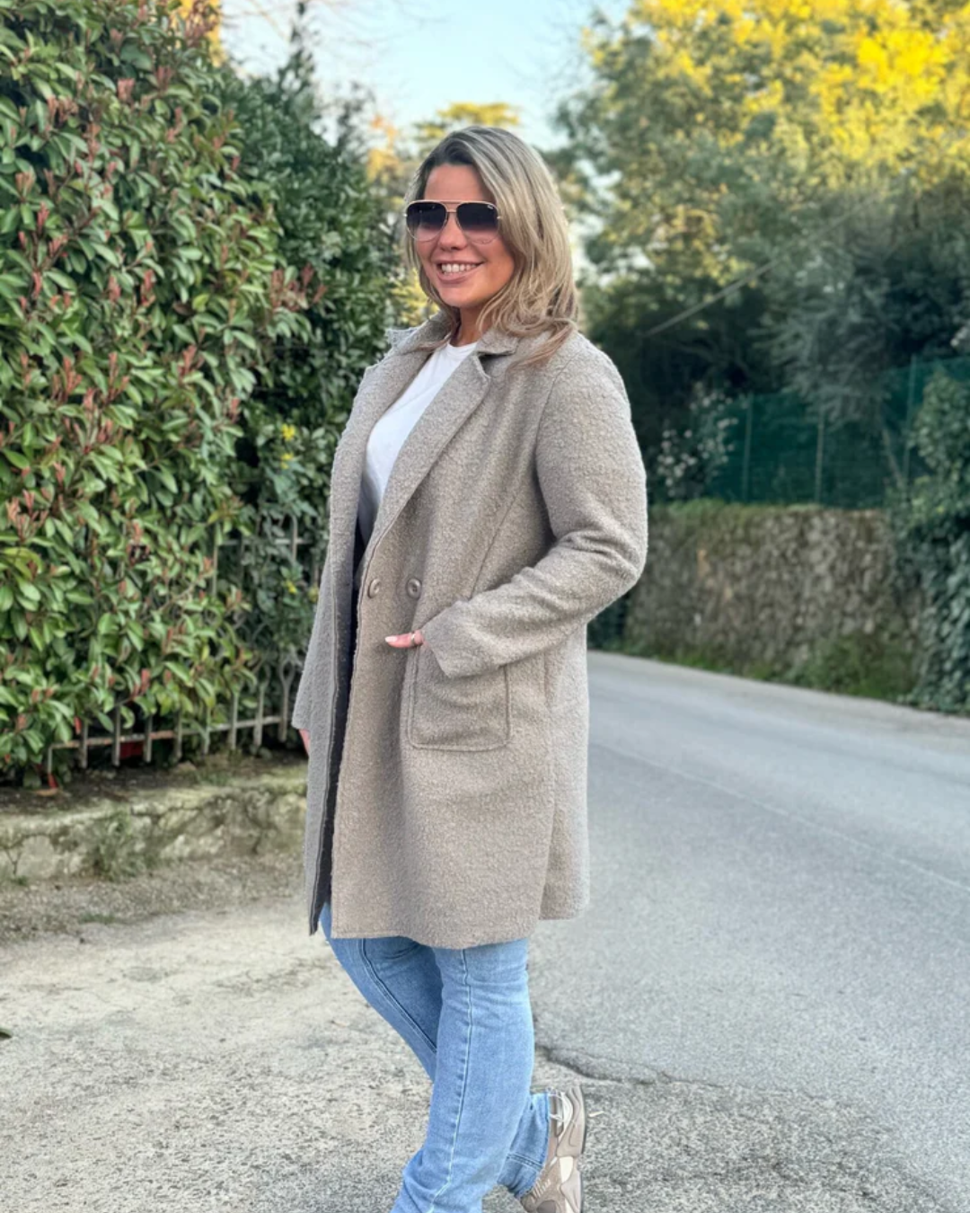 Casaco elegante para mulher cor bege