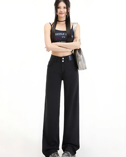 Calças Largas com Dois Botões