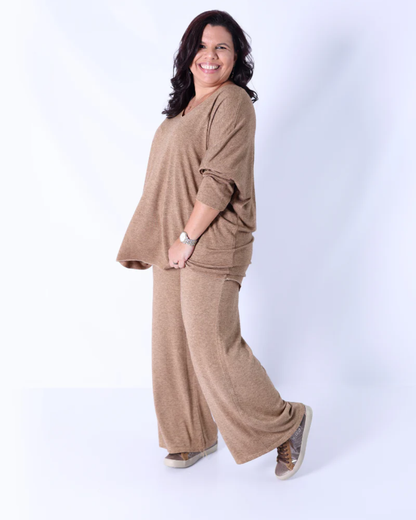 Conjunto de Duas Peças em Tecido de Malha Suave para Mulher