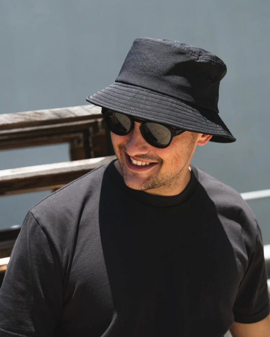 Boné de Balde Impermeável para Homem com Design Casual e Material Durável