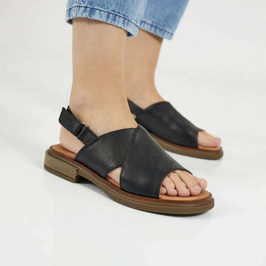 Sandálias de couro em dois tons