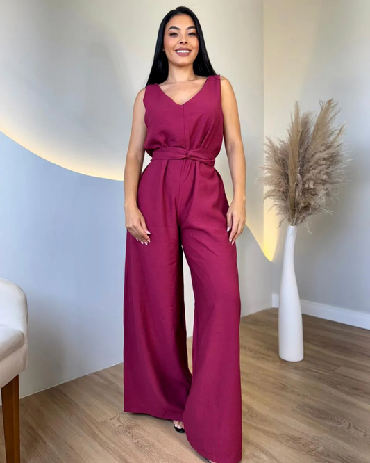 Macacão feminino com gola em V e calças