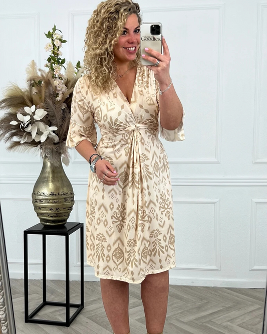 Vestido Curto com Nó Frontal Elegância Casual para o Dia a Dia