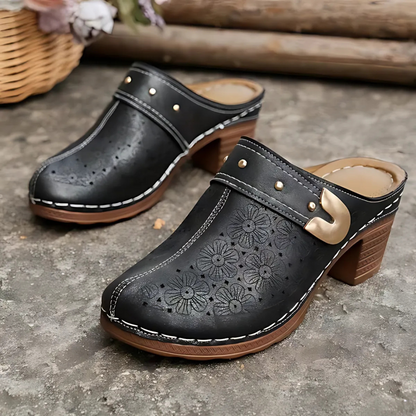 Sandálias femininas de biqueira fechada com salto