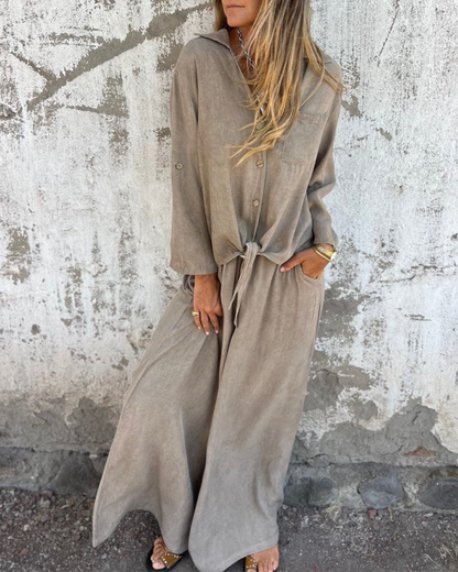 Conjunto de Duas Peças de Macacão de Pernas Largas para Mulher com Camisa com Botões e laço à Frente