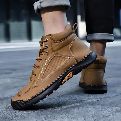 Botas ortopédicas de couro para homem