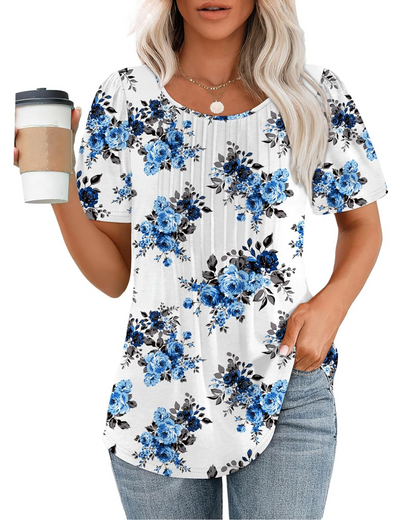 Blusa Branca com Estampado Floral Azul e Pregas Decorativas no Peito