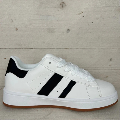 Sapatos Unissexo com um Toque Desportivo Clássico