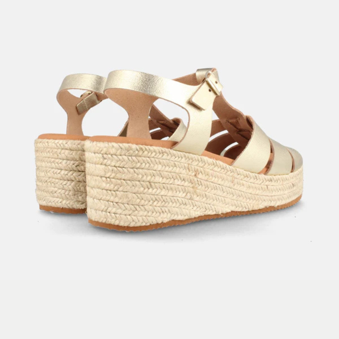 sandálias de mulher com plataforma de esparto e tiras cruzadas