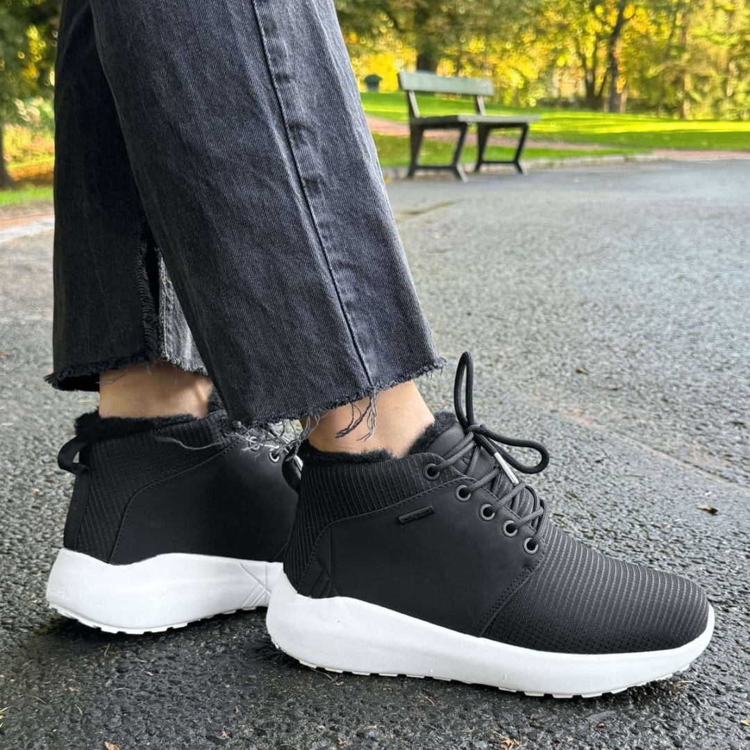 Sapatilhas de Cano Alto Madla Winter Terrain em Preto Carvão Mulher