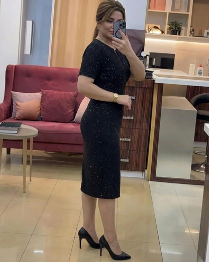 Vestido de Festa com Brilho e Decote Acentuado