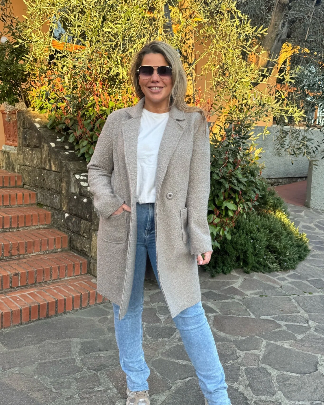 Casaco elegante para mulher cor bege