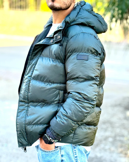 Casaco acolchoado com capuz de estilo urbano para homem