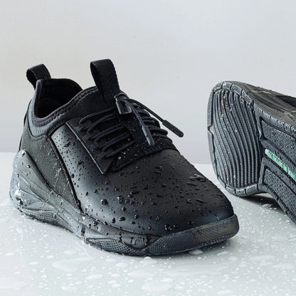 Sapatilhas Impermeáveis em Preto com Design Desportivo e Sola Antiderrapante