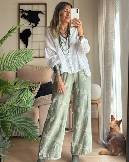 Camisa de linho com botões e mangas ajustáveis com estilo oversize para mulher