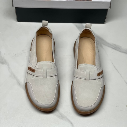 Sapatos mocassim de senhora com fecho de velcro