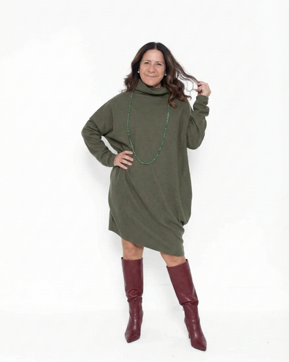 Vestido largo de gola alta com corte descontraído para mulher