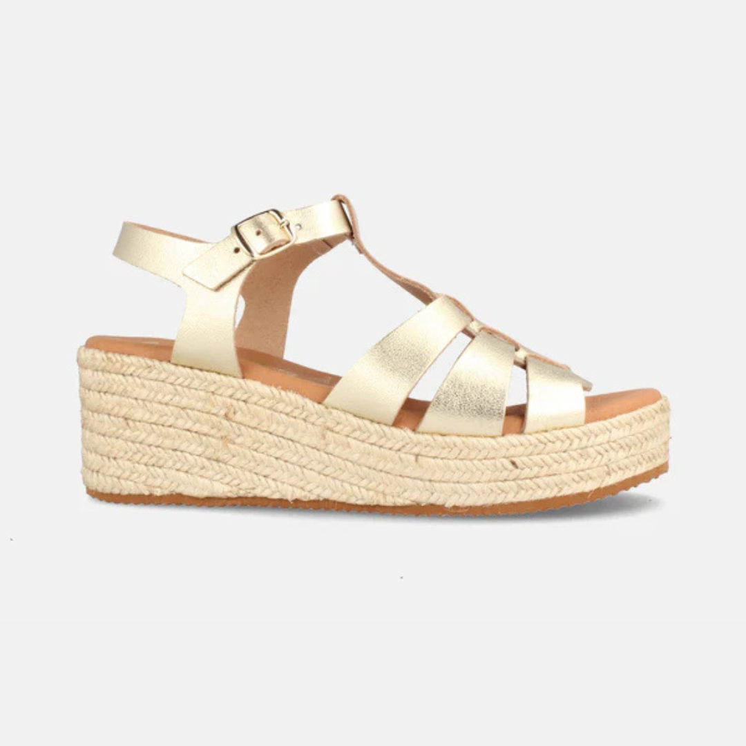 sandálias de mulher com plataforma de esparto e tiras cruzadas