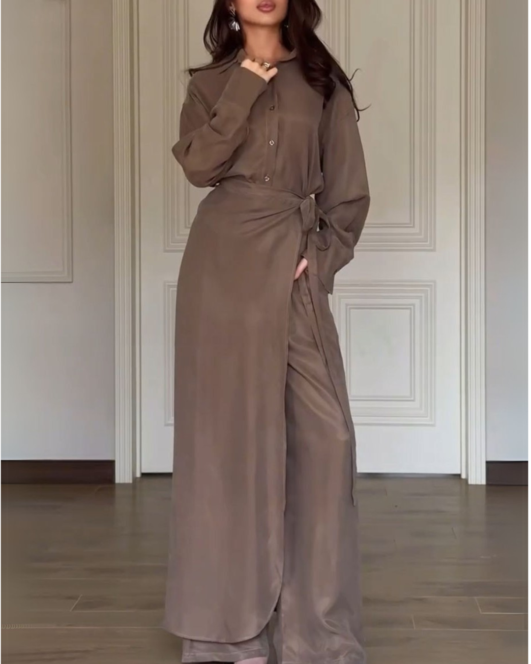 Conjunto Casual de Duas Peças com Camisa e Saia e Calças