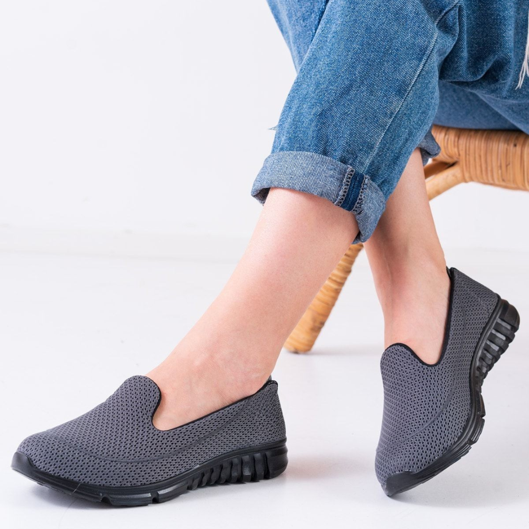 Sapatilhas Slip-On com Design Respirável e Sola Antiderrapante para Mulher