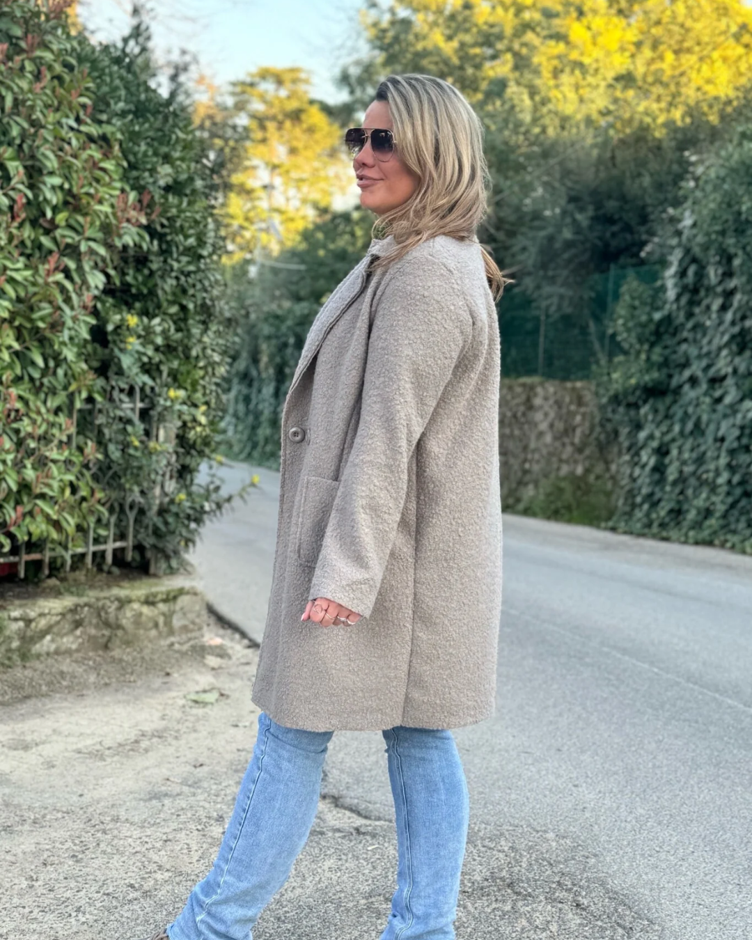 Casaco elegante para mulher cor bege