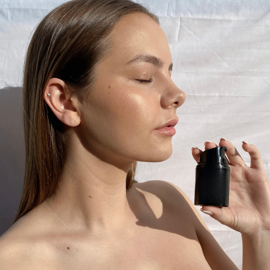 Base 5 em 1 com Efeito Iluminador Translúcido e Tipo Filtro (OFERTA 2X1)