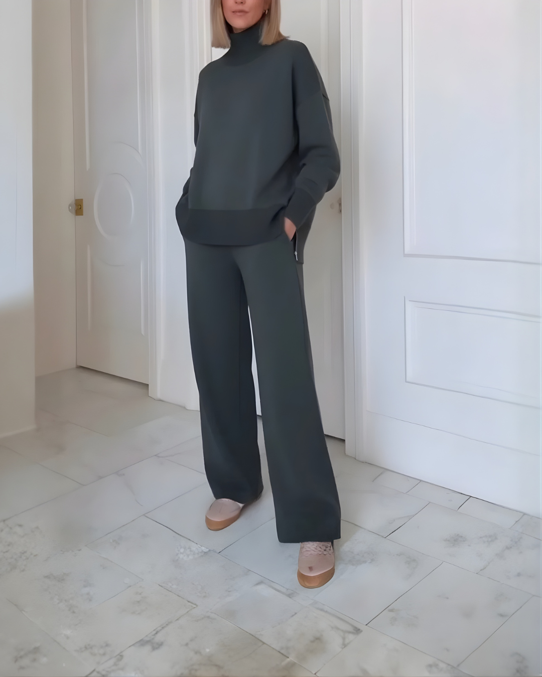 Conjunto de Duas Peças Sweatshirt Larga e Calças de Perna Larga para Mulher