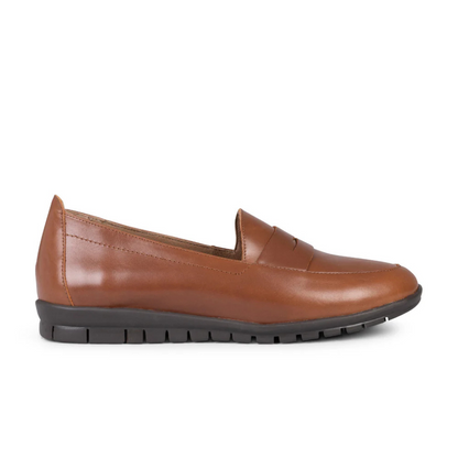 Sapatos de mocassim com sola plana