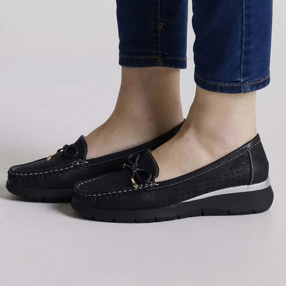 Mocassins de Couro Respiráveis com Cordões para Mulher