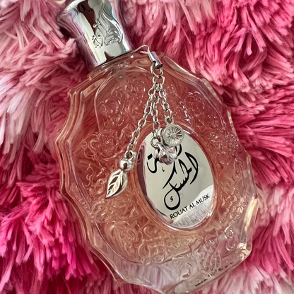 Perfume com elegância oriental e um toque suave de almíscar 100 ml.