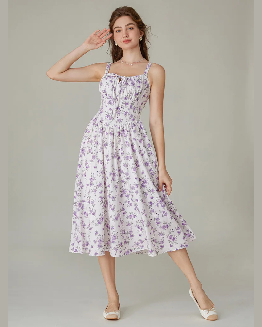 Vestido Floral com Cintura de Espartilho para Maior Ajuste e Bolsos Laterais para Mulher