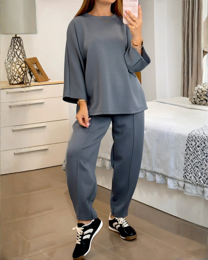 Conjunto de camisa e macacão largo para mulher