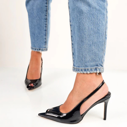 Sapatos de Salto Alto em Couro Envernizado com Biqueira Aberta