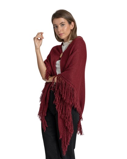 Capa com Franjas Elegante e Versátil para Mulher