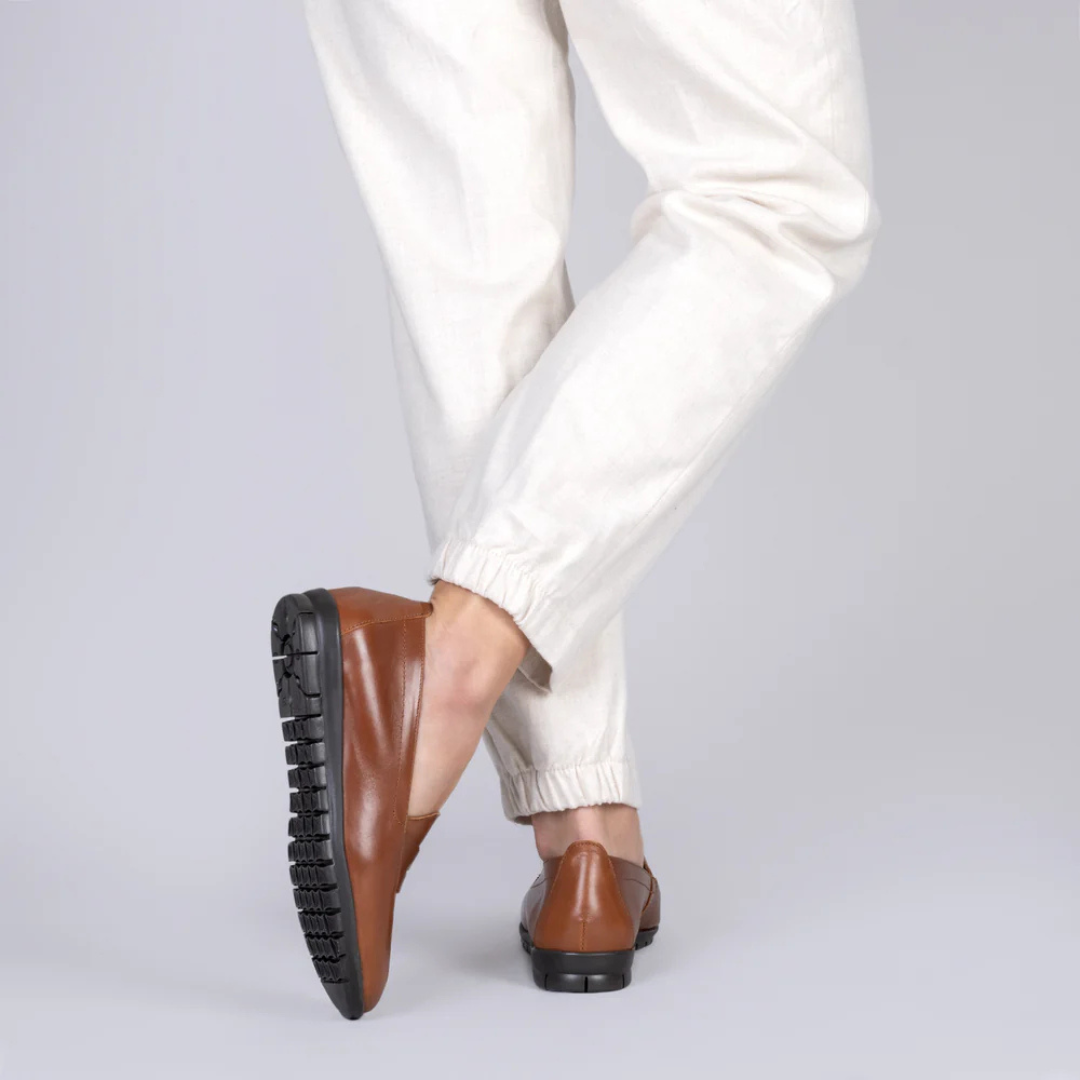 Sapatos de mocassim com sola plana